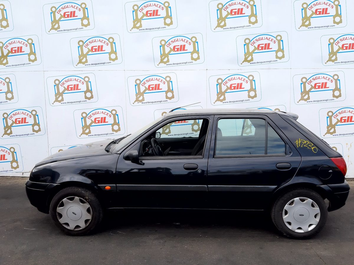 Ford Fiesta (DX) del que se desmontó esta pieza