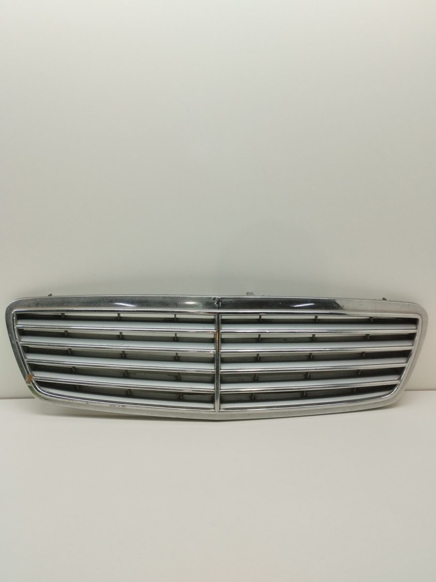 Careta Mercedes-Benz Clase C (W203) Berlina 2000-2007 CDI (203.006) A2038800183