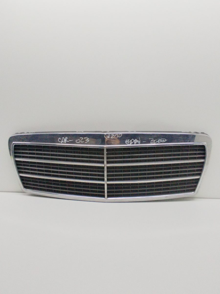 Careta Mercedes-Benz Clase E (W210) Berlina 1995-2002