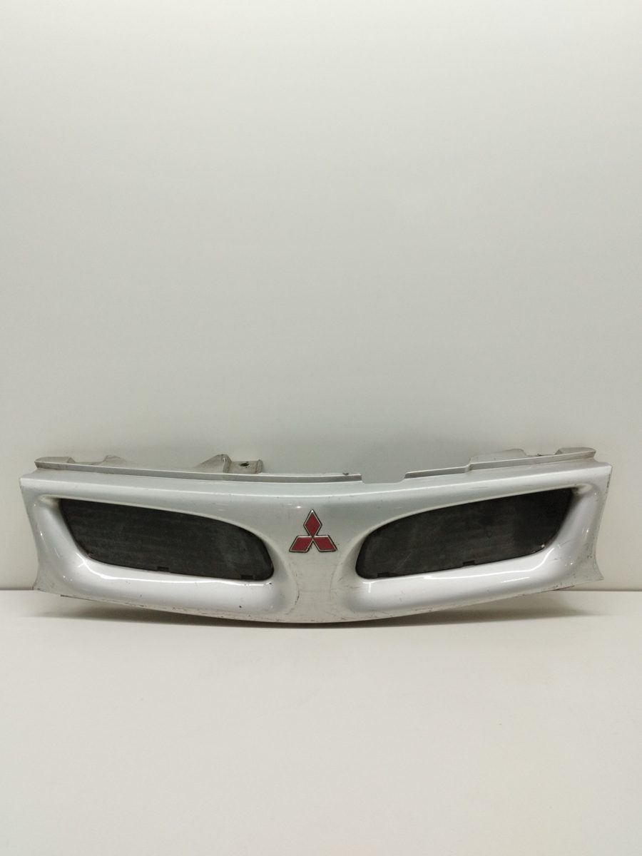 Careta Mitsubishi Carisma Berlina 4 (DA0) 1999-2000 Comfort MB8944763
