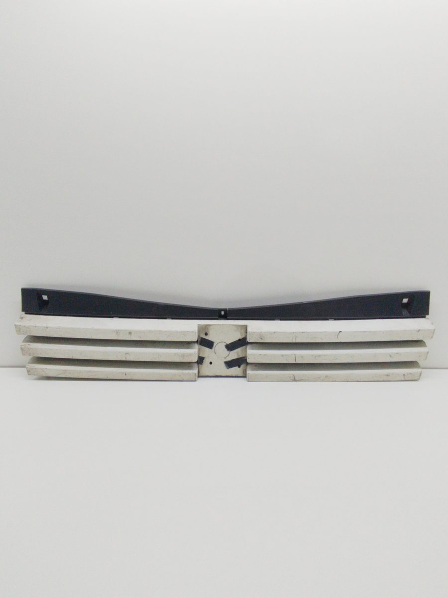Careta Peugeot 205 Berlina 1983-1998 9252667880