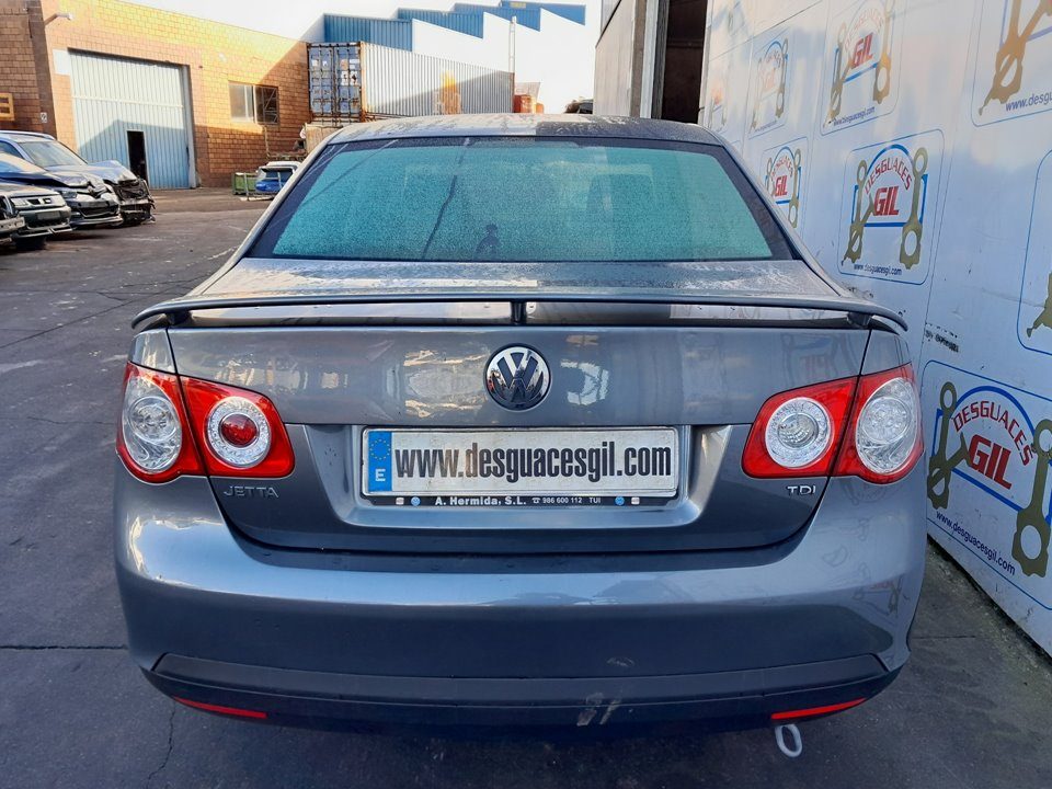 Volkswagen Jetta (1K2) del que se desmontó esta pieza