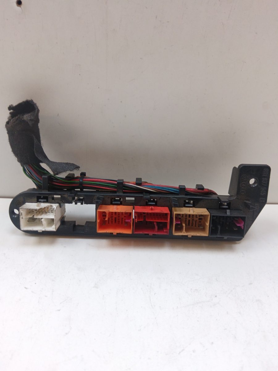 Centralita Motor Uce Volkswagen Passat Berlina (3B3) 2000-2005 Advance 8D1937545B
