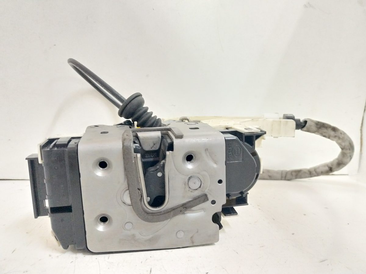 Cerradura Puerta Delantera Izquierda Mercedes-Benz Clase C (W204) Berlina A2047201535