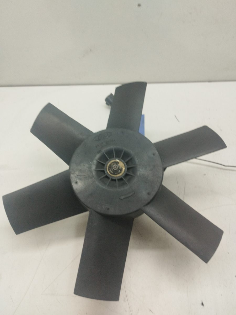 Electroventilador Ford Fiesta Berlina (DX) 1999-2002 1.8 Diesel CAT 1.8L 44kW 86AB8600AA