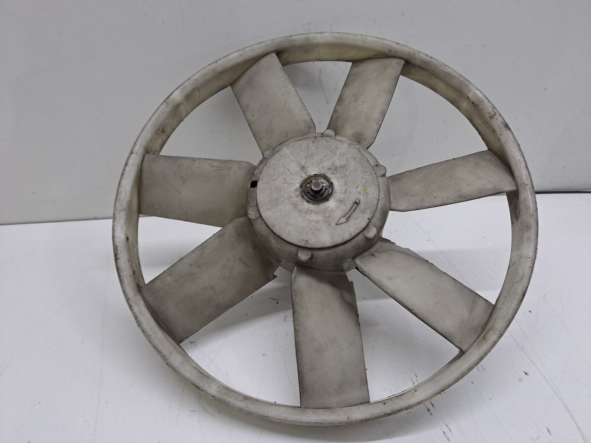 Electroventilador Volkswagen Polo Berlina (6N1) 1994-1999 1,4 1.4L 44kW 0130107282