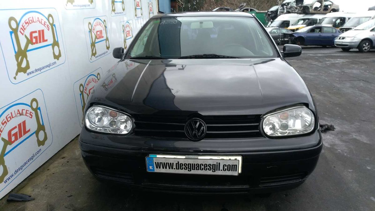 Volkswagen Golf IV (1J1) del que se desmontó esta pieza