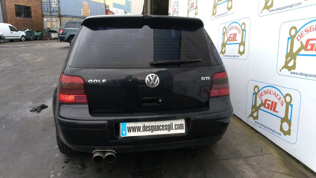 Volkswagen Golf IV (1J1) del que se desmontó esta pieza