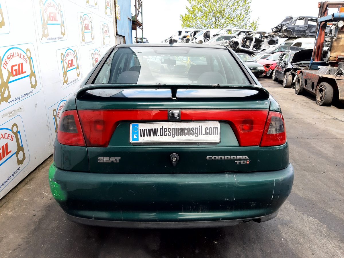 SEAT Cordoba (6K2) del que se desmontó esta pieza