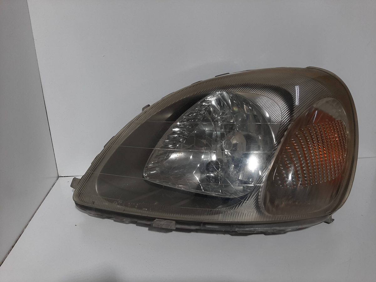 Faro Delantero Izquierdo Toyota Yaris (NCP1/NLP1/SCP1) 1999-2005 Linea Luna