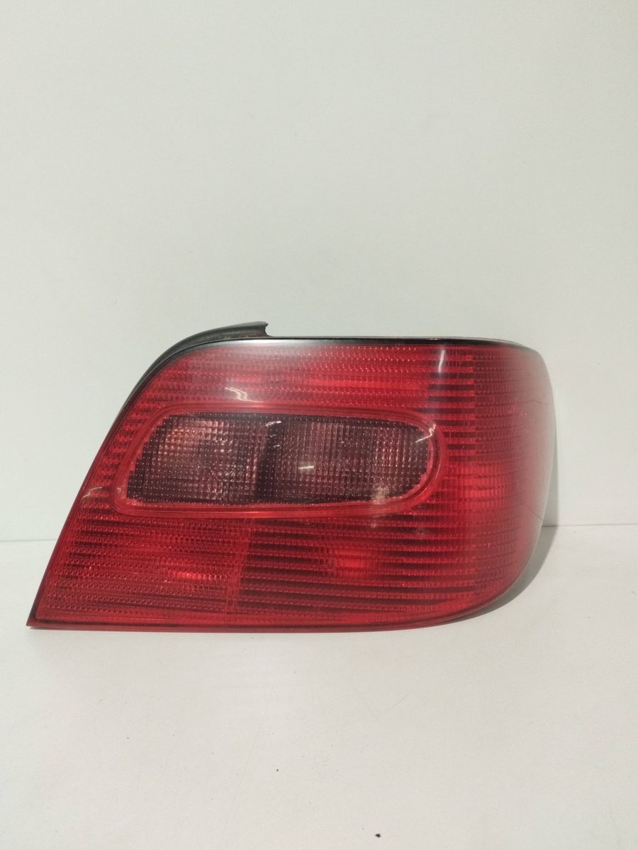 Farol Trasero Derecho Exterior Citroën Xsara Berlina 1997-2005 Premier E26071