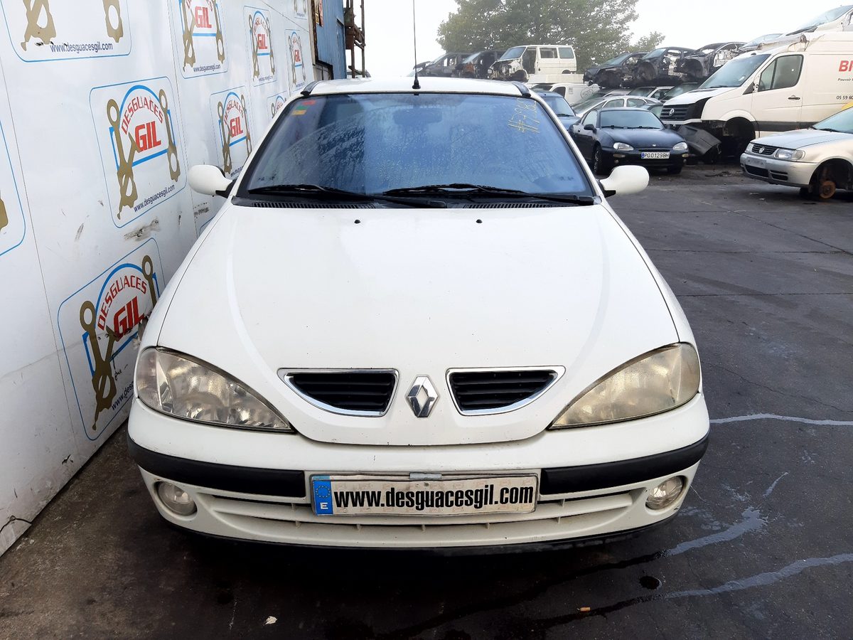 Renault Megane I Fase 2 Classic (LA..) del que se desmontó esta pieza