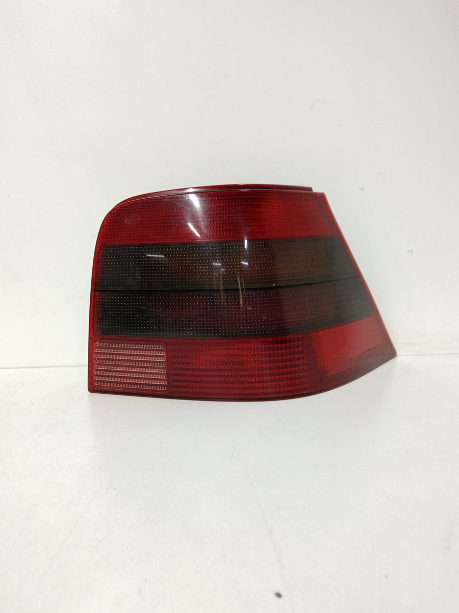 Farol Trasero Derecho Exterior Volkswagen Golf Iv Berlina (1J1) 1997-2003 * 1J6945257