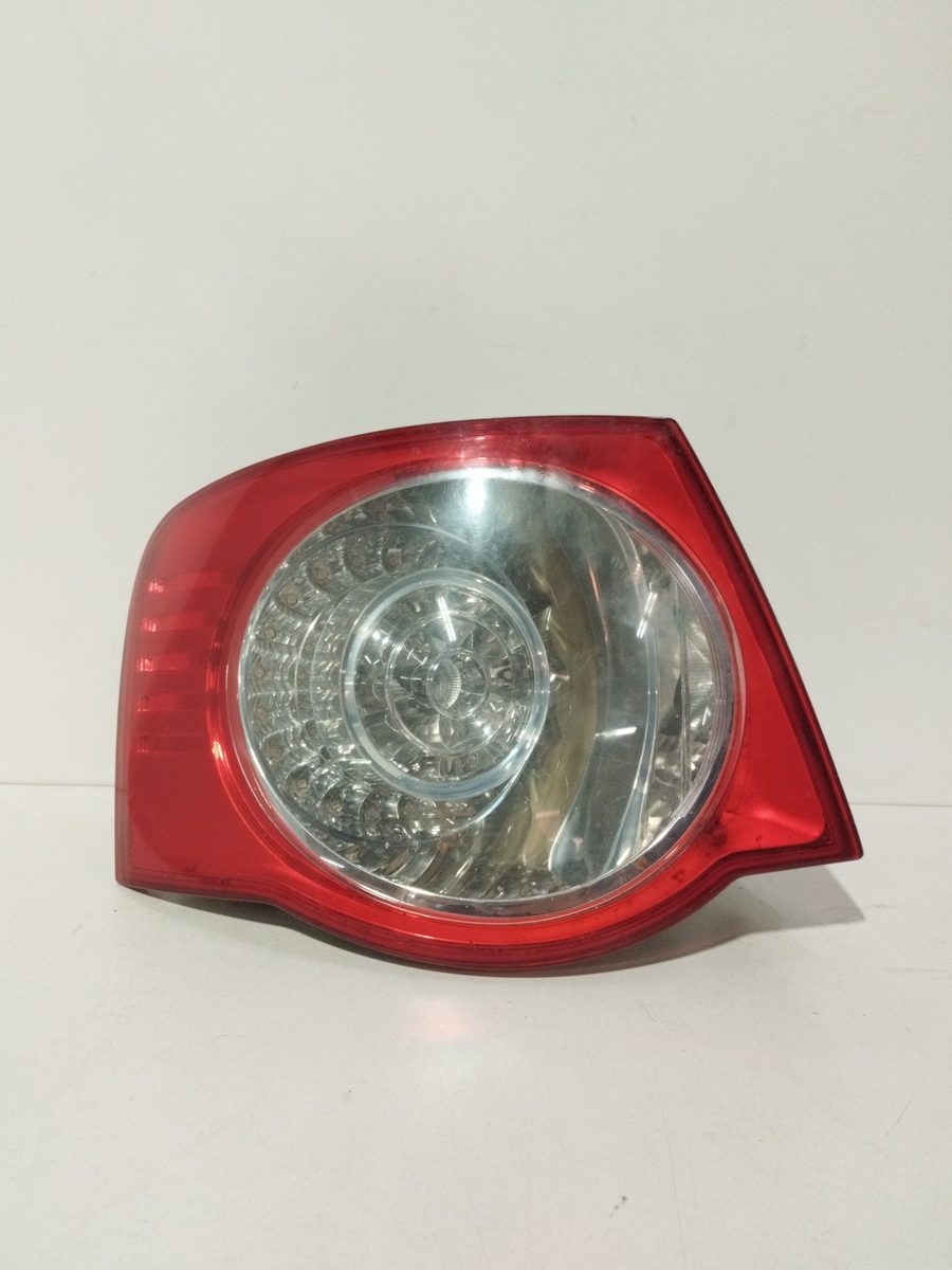 Farol Trasero Derecho Exterior Volkswagen Jetta (1K2) 2005-2010 Advance 1K5945095G