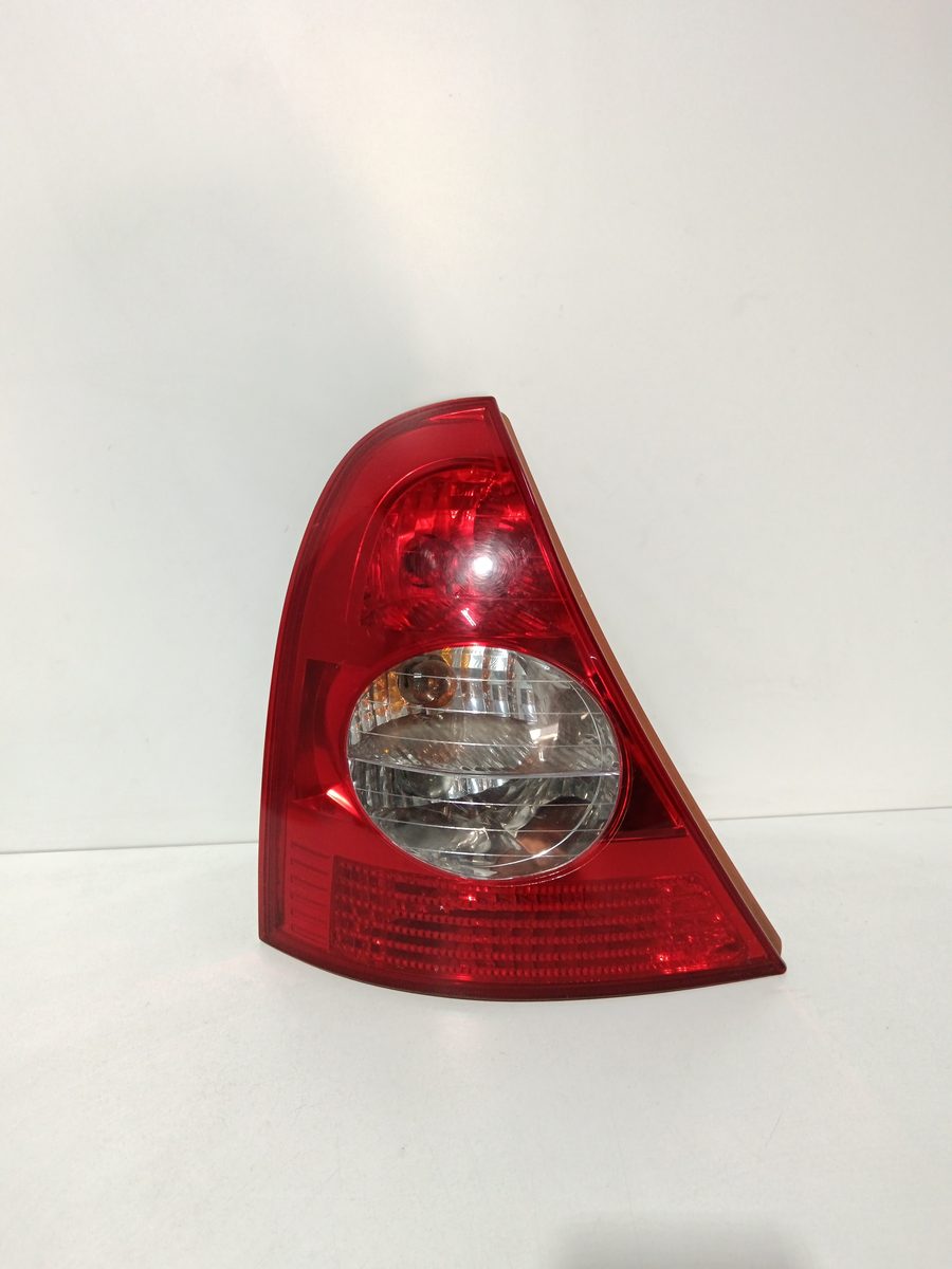 Farol Trasero Izquierdo Exterior Ford Focus Berlina (CAK) 1998-2004 Ambiente 8200071413