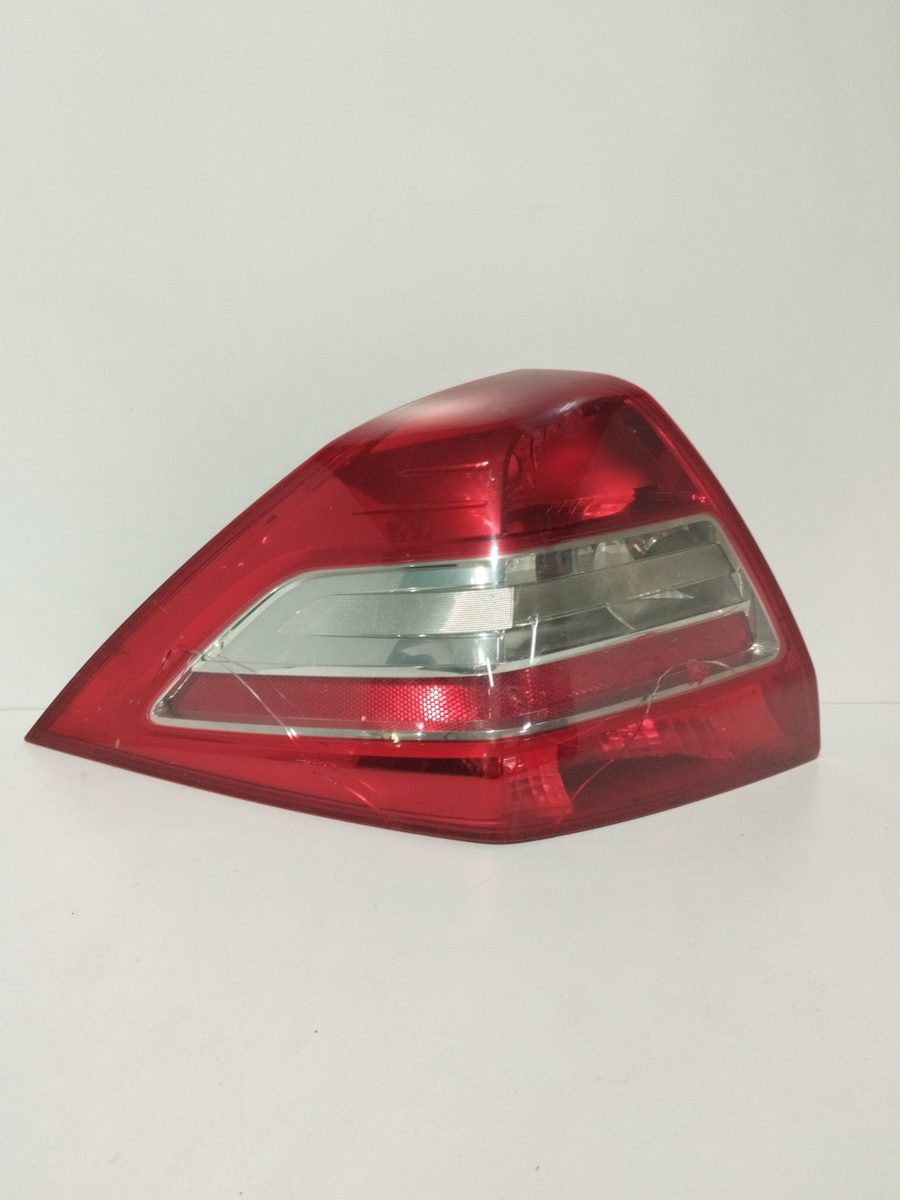 Farol Trasero Izquierdo Exterior Renault Megane Ii Classic Berlina 2003-2010 8200757700