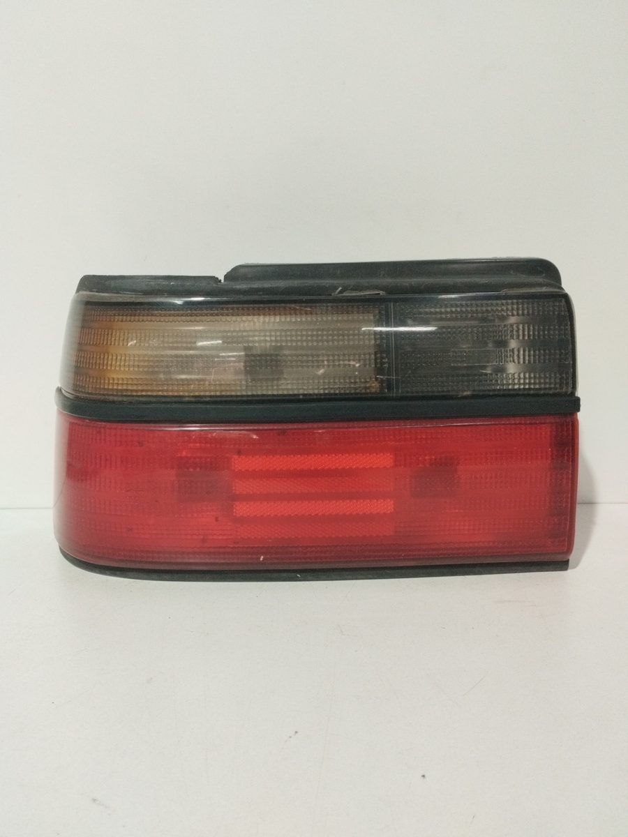 Farol Trasero Izquierdo Exterior Toyota Corolla 1986-1990 12121935