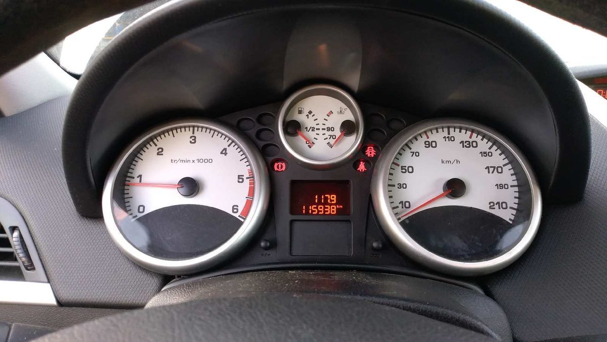 Peugeot 207 del que se desmontó esta pieza