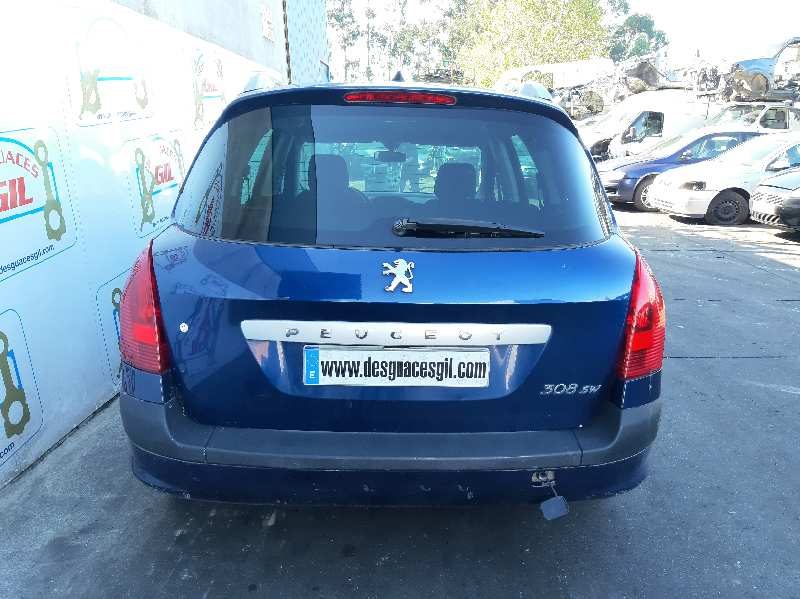 Peugeot 308 SW del que se desmontó esta pieza