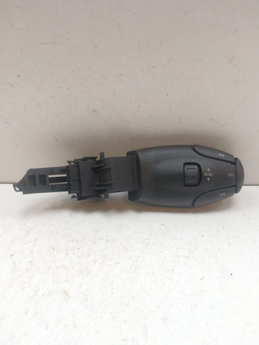 Mando De Radio Peugeot 207 2006-2012 Premium 1.6L 88kW 96638240XT