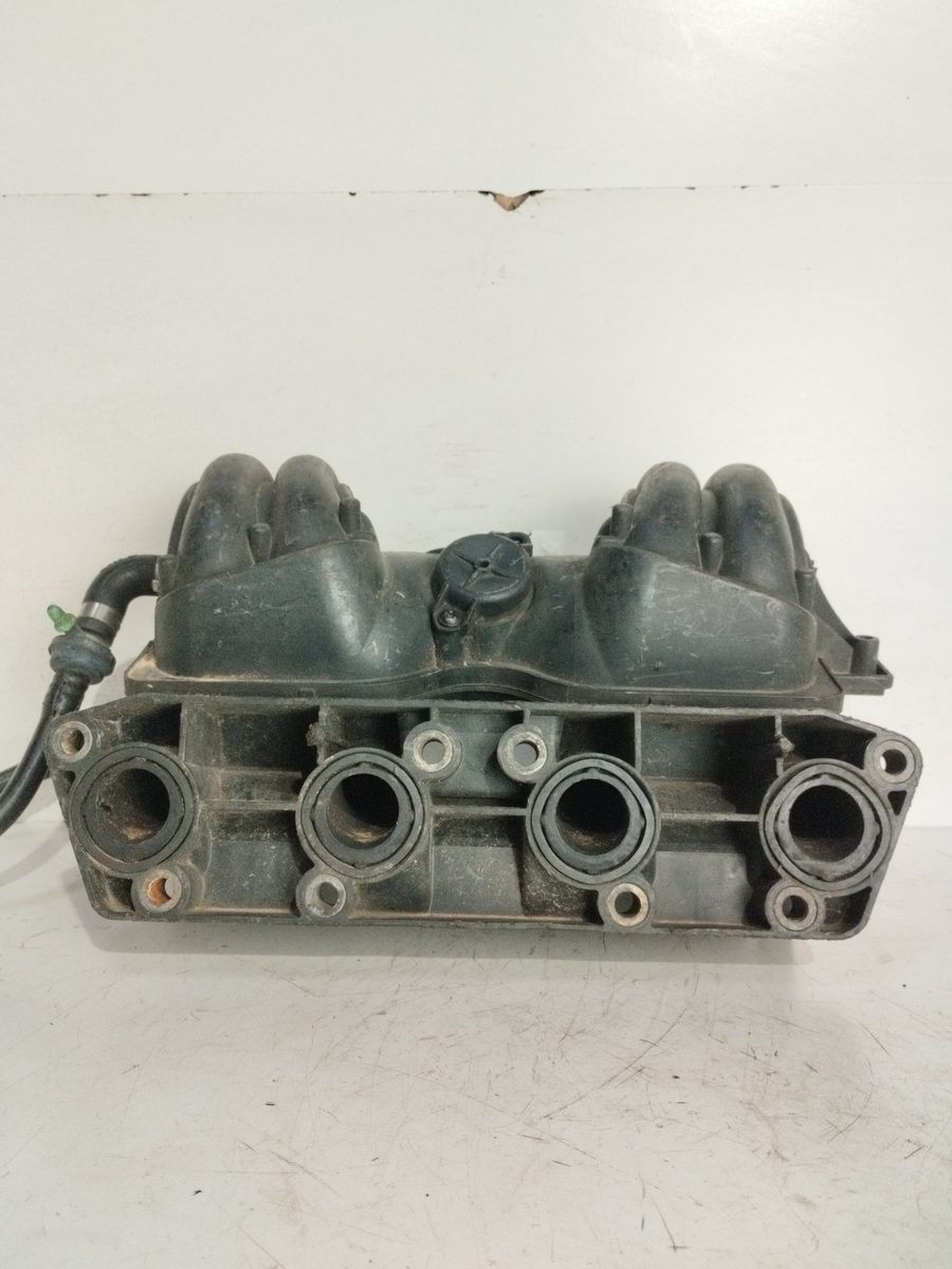Multiple Admision Volkswagen Polo Berlina (6N1) 1994-1999 1,4 1.4L 44kW 030129711BP