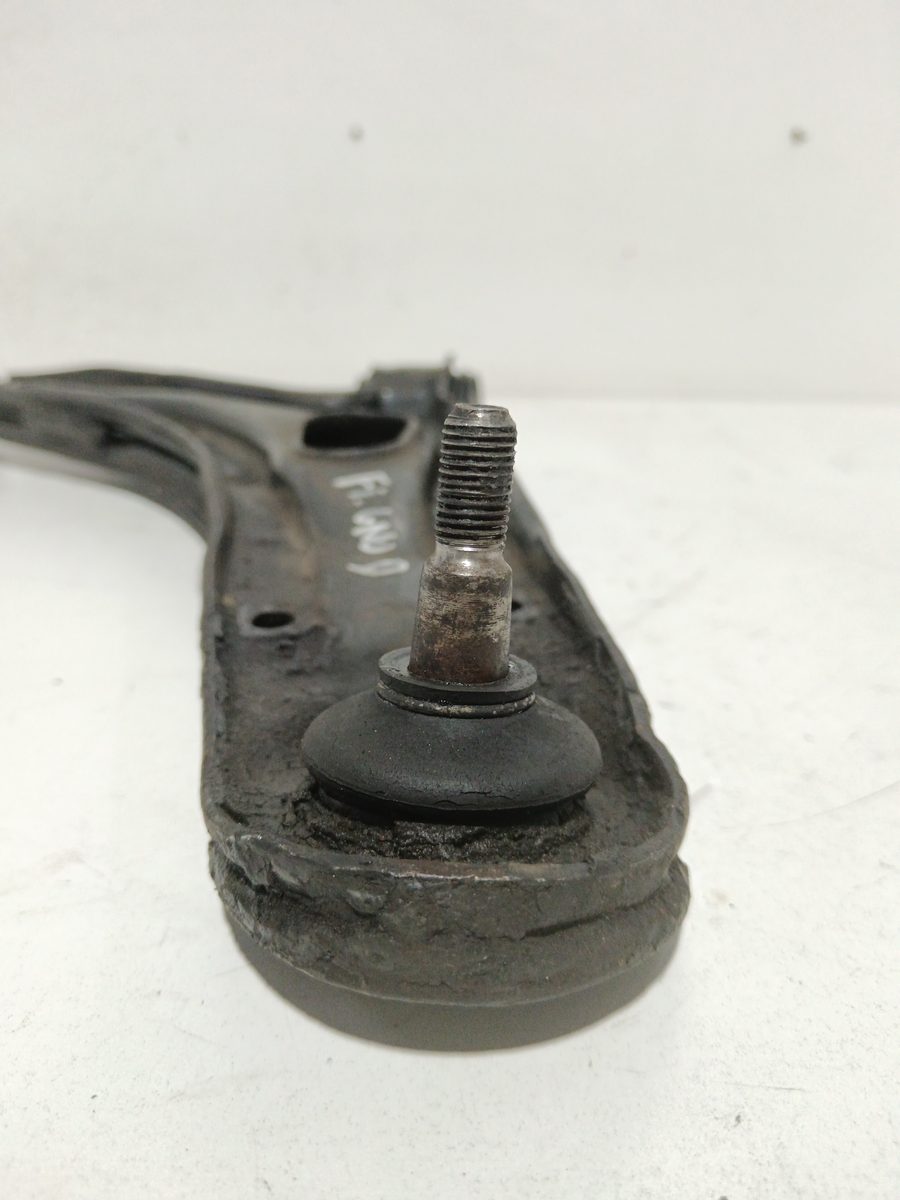 Parrilla de Suspension Inferior Trasera Derecha Fiat Uno (146) desde 1989