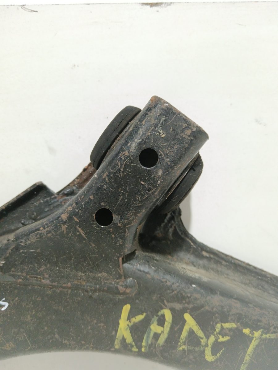 Parrilla de Suspension Inferior Trasera Izquierda Daewoo Lanos 1997-2004