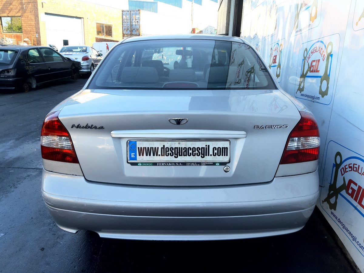 Daewoo Nubira del que se desmontó esta pieza