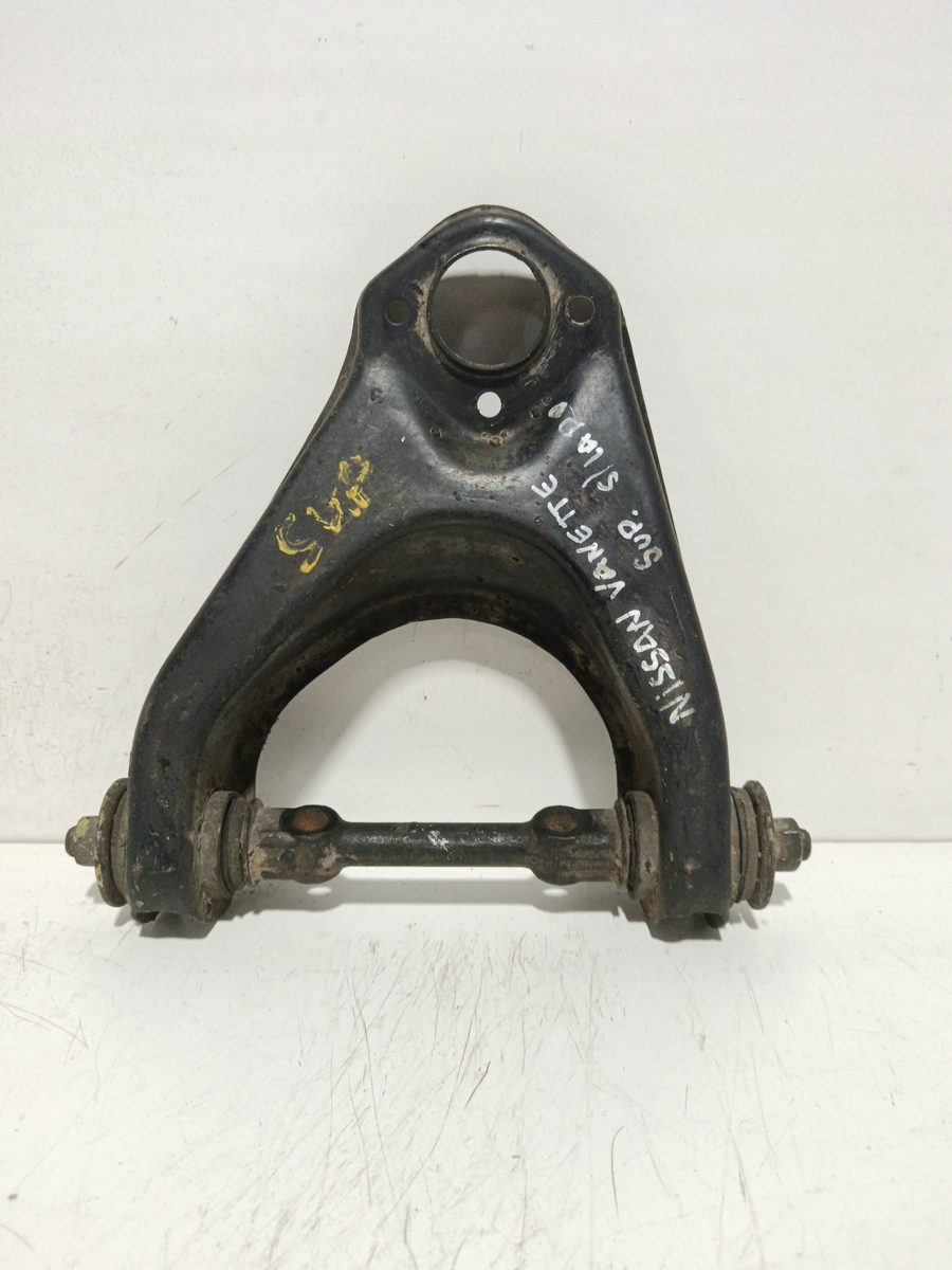 Parrilla De Suspension Inferior Trasera Izquierda Nissan Vanette Cargo 1995-2002