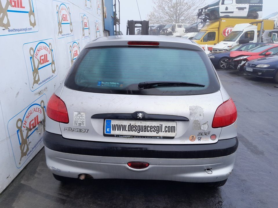 Peugeot 206 del que se desmontó esta pieza