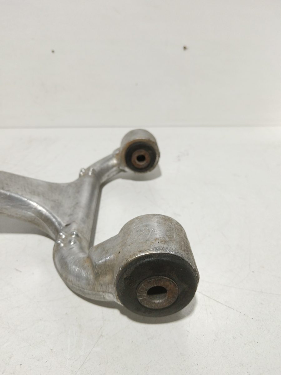Parrilla de Suspension Superior Delantera Derecha Mercedes-Benz Clase M (W163)