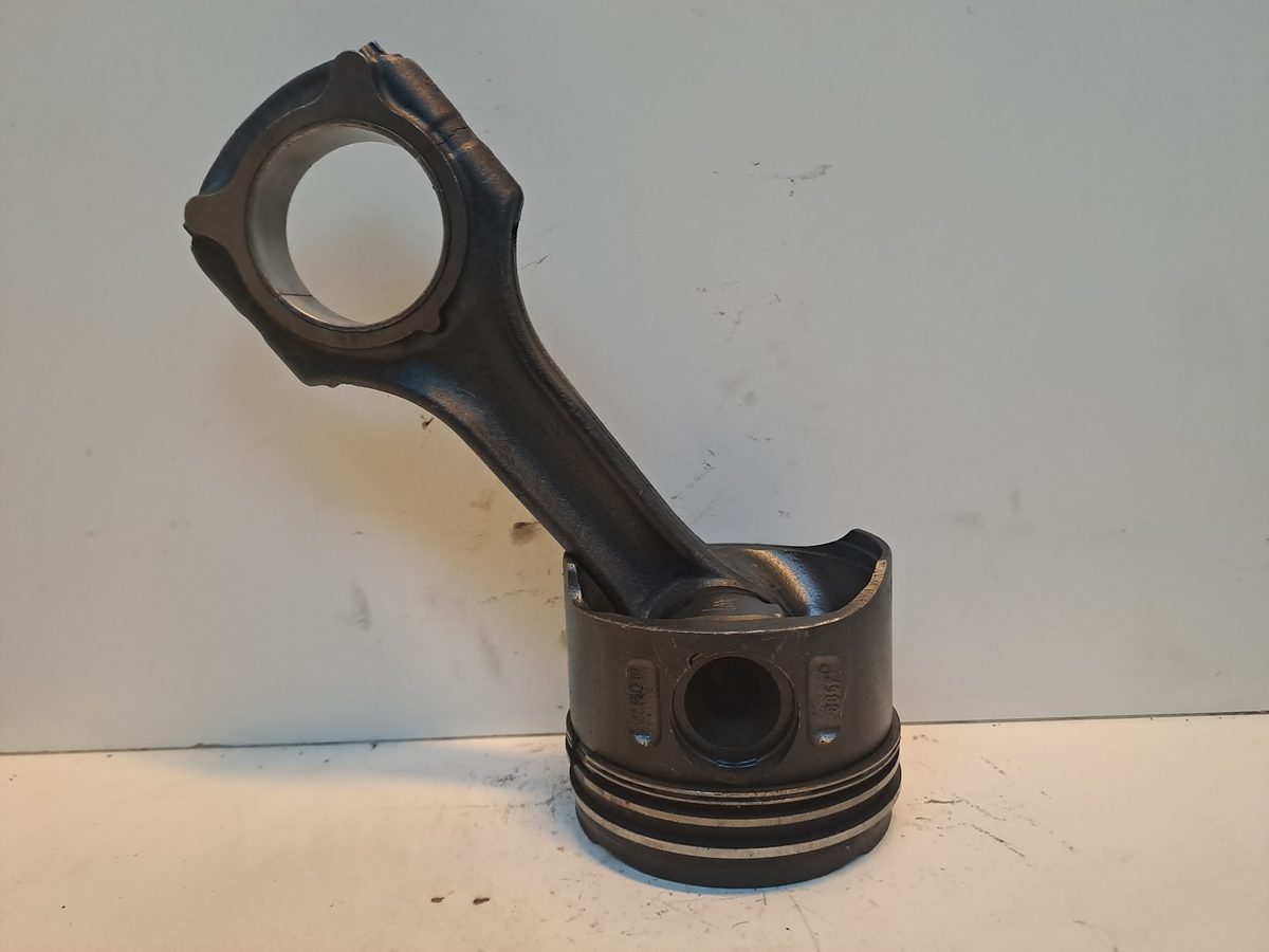 Piston Y Biela Mercedes-Benz Clase E (W211) Berlina 2002-2009 2.7 CDI CAT 2.7L 130kW