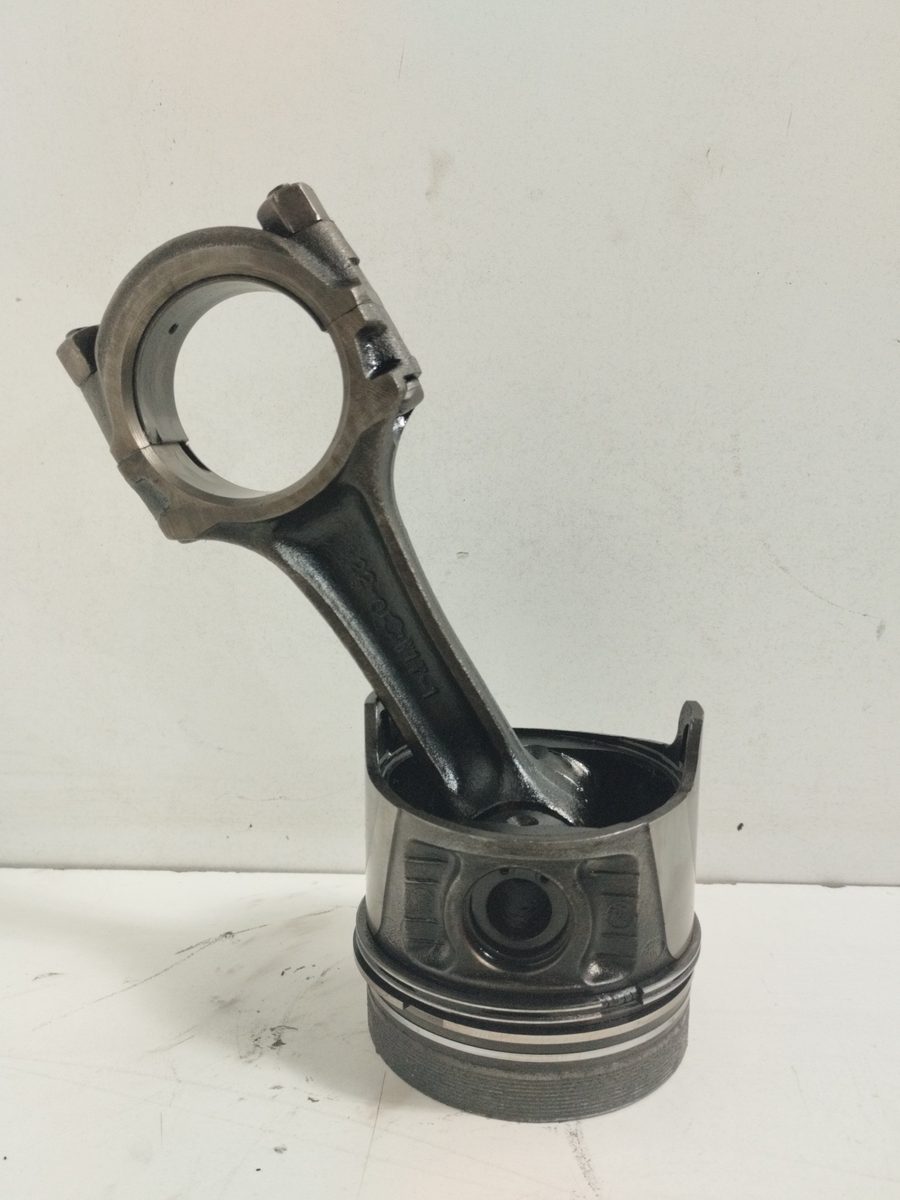 Piston Y Biela Nissan Pick-up (Y720) 1982-Actualidad * 220W171