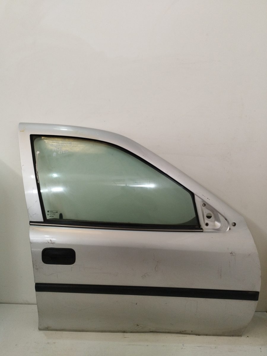 Puerta Delantera Derecha Chevrolet Vectra B Berlina 1995-2002 Básico
