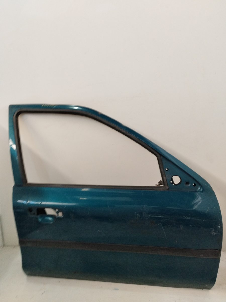 Puerta Delantera Derecha Ford Mondeo Berlina (GD) 1996-2001 CLX