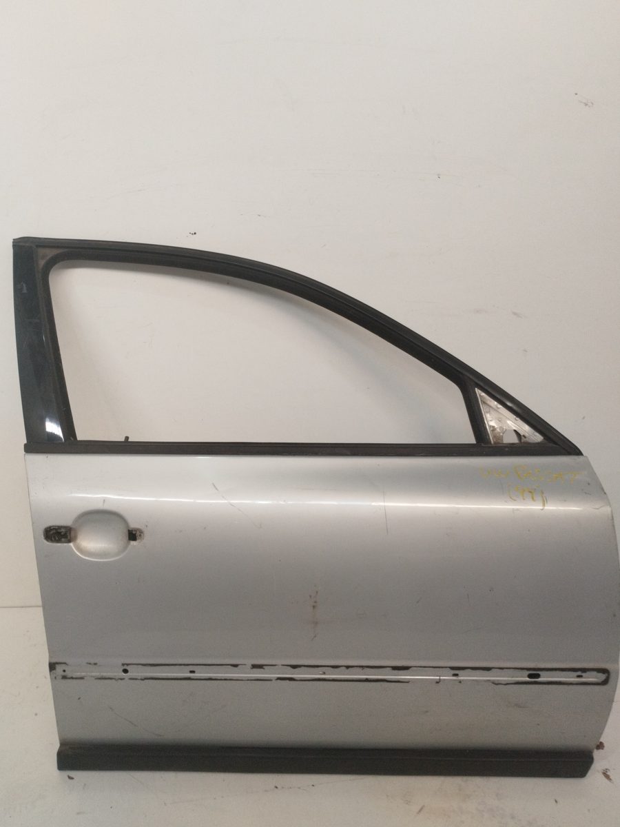 Puerta Delantera Derecha Volkswagen Passat Berlina (3B2) 1996-2000
