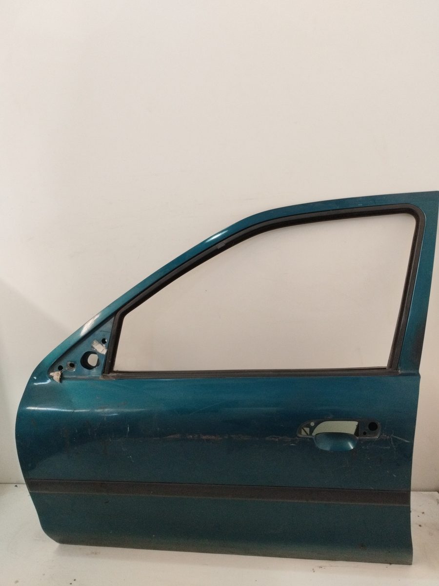 Puerta Delantera Izquierda Ford Mondeo Berlina (GD) 1996-2001