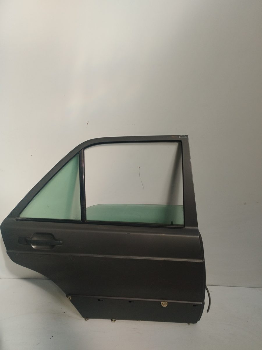 Puerta Trasera Derecha Mercedes-Benz Clase C (W201) Berlina 1982-1993 E 190 (201.018)