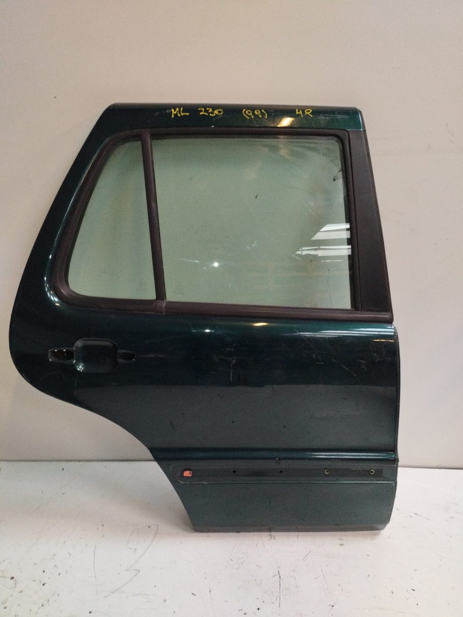 Puerta Trasera Derecha Mercedes-Benz Clase M (W163) 1997-2005