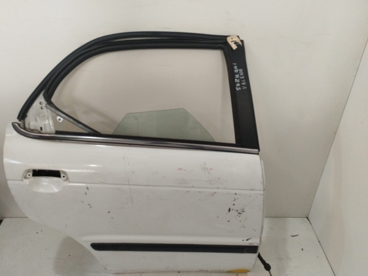 Puerta Trasera Derecha Suzuki Baleno Berlina Sy (EG) 1995-2001