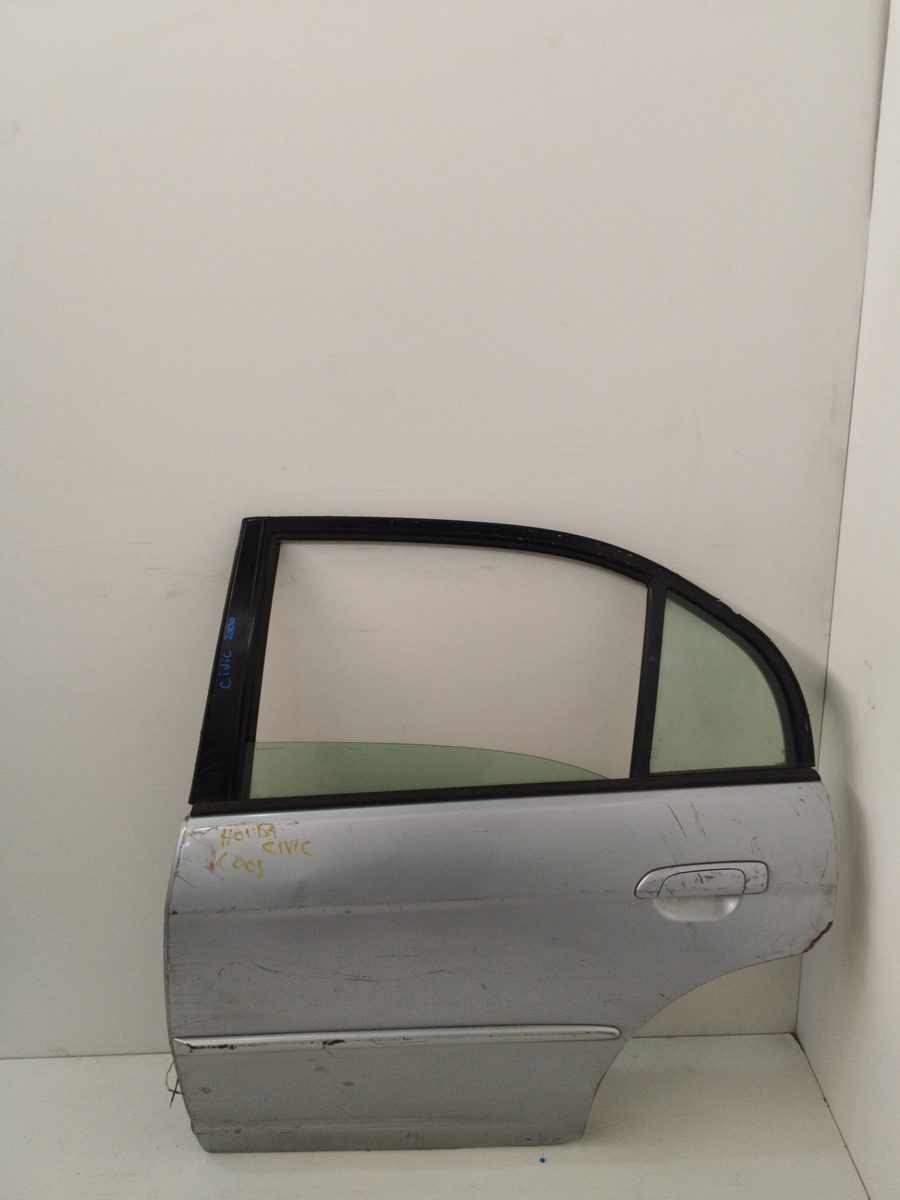 Puerta Trasera Izquierda Honda Civic Berlina 3/4 (EJ/EK) 1995-2001 VTi 4 Berlina (EK4)
