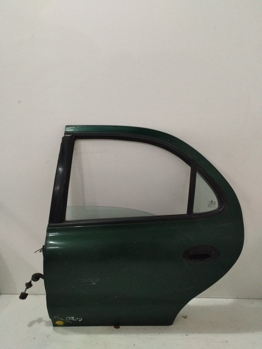 Puerta Trasera Izquierda Hyundai Lantra (J1) 1991-Actualidad GLS DOHC