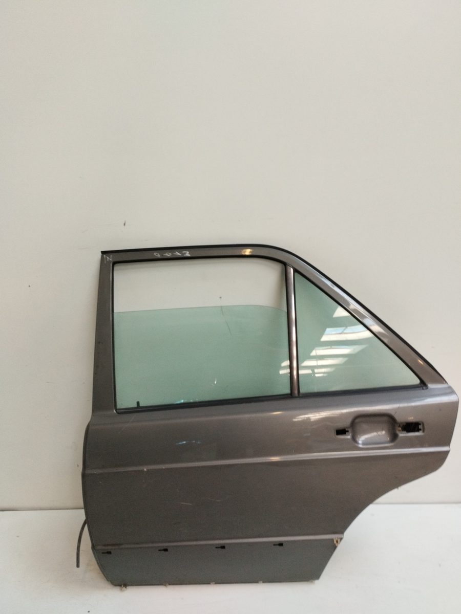 Puerta Trasera Izquierda Mercedes-Benz Clase C (W201) Berlina 1982-1993 E 190 (201.018)