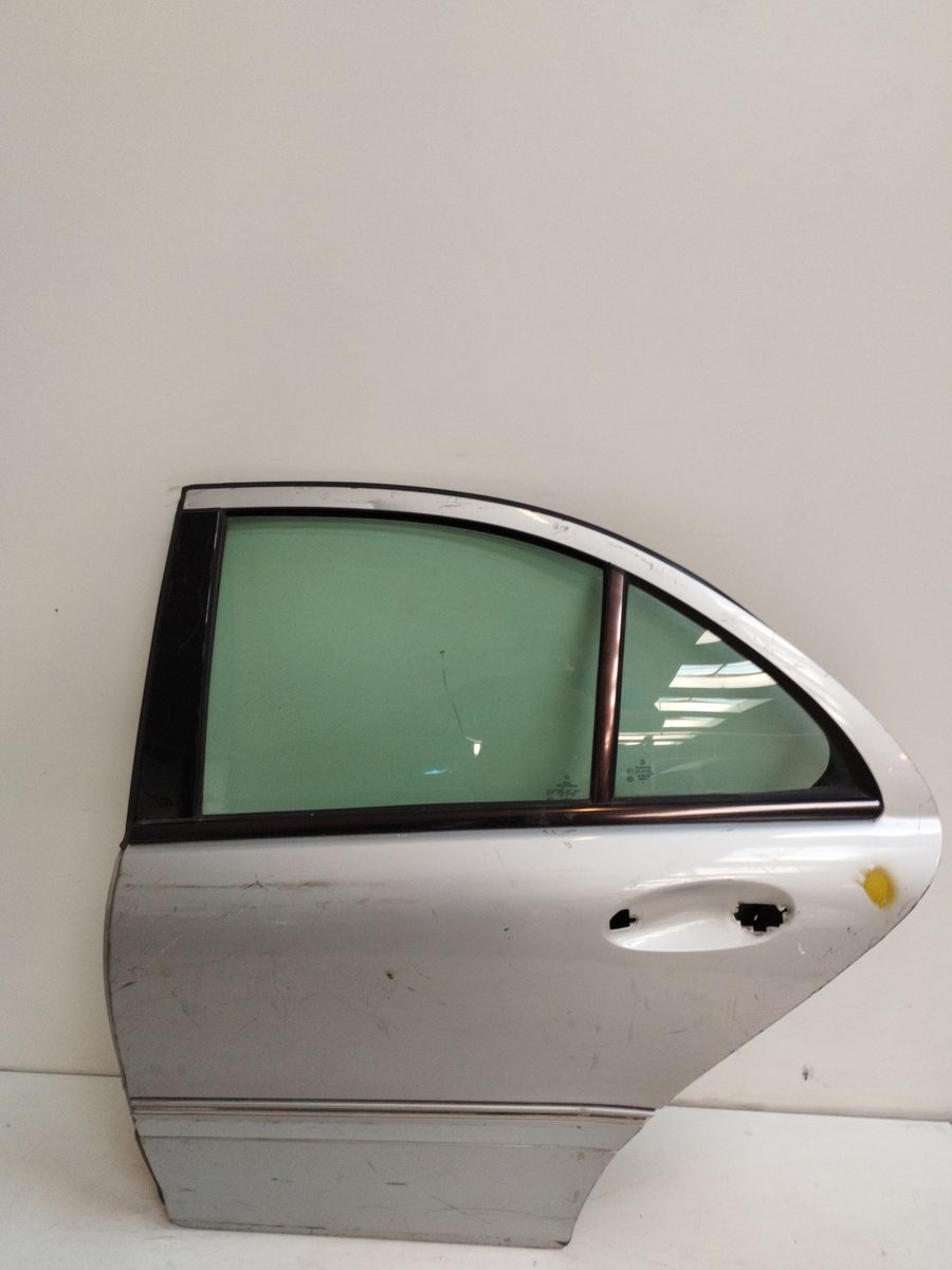Puerta Trasera Izquierda Mercedes-Benz Clase C (W203) Berlina 2000-2007 CDI CAT