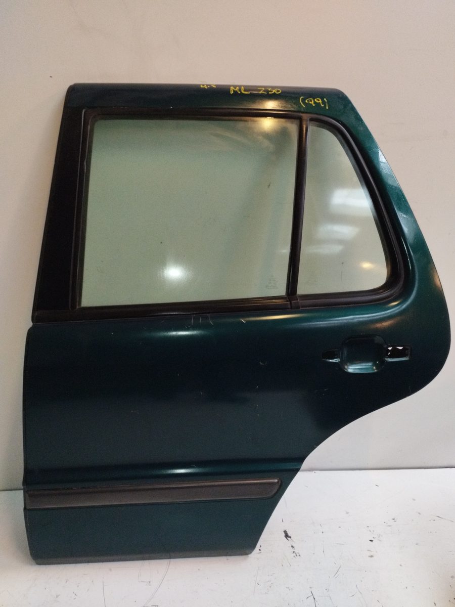 Puerta Trasera Izquierda Mercedes-Benz Clase M (W163) 1997-2005