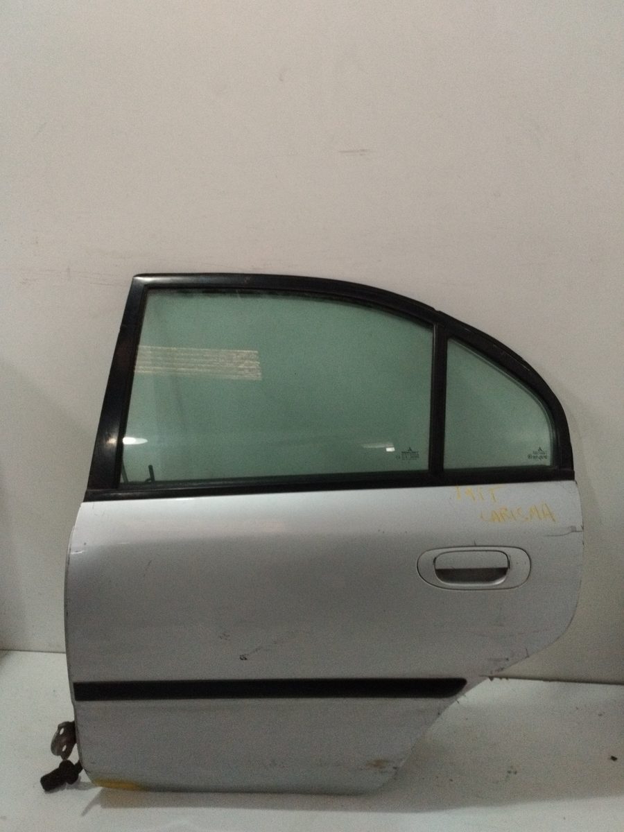Puerta Trasera Izquierda Mitsubishi Carisma Berlina 5 (DA0) 1999-2005 Classic