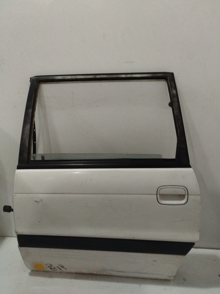 Puerta Trasera Izquierda Mitsubishi Space Wagon (N30/N40) 1991-1996 GLX Diesel