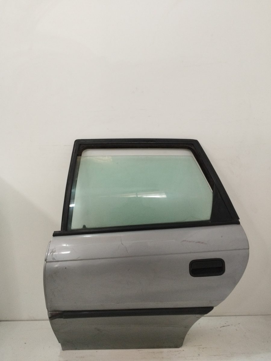 Puerta Trasera Izquierda Opel Astra F Berlina 1991-1998 Merit