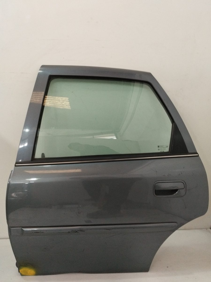 Puerta Trasera Izquierda Opel Vectra B Berlina 1995-2002 Básico (1999->)