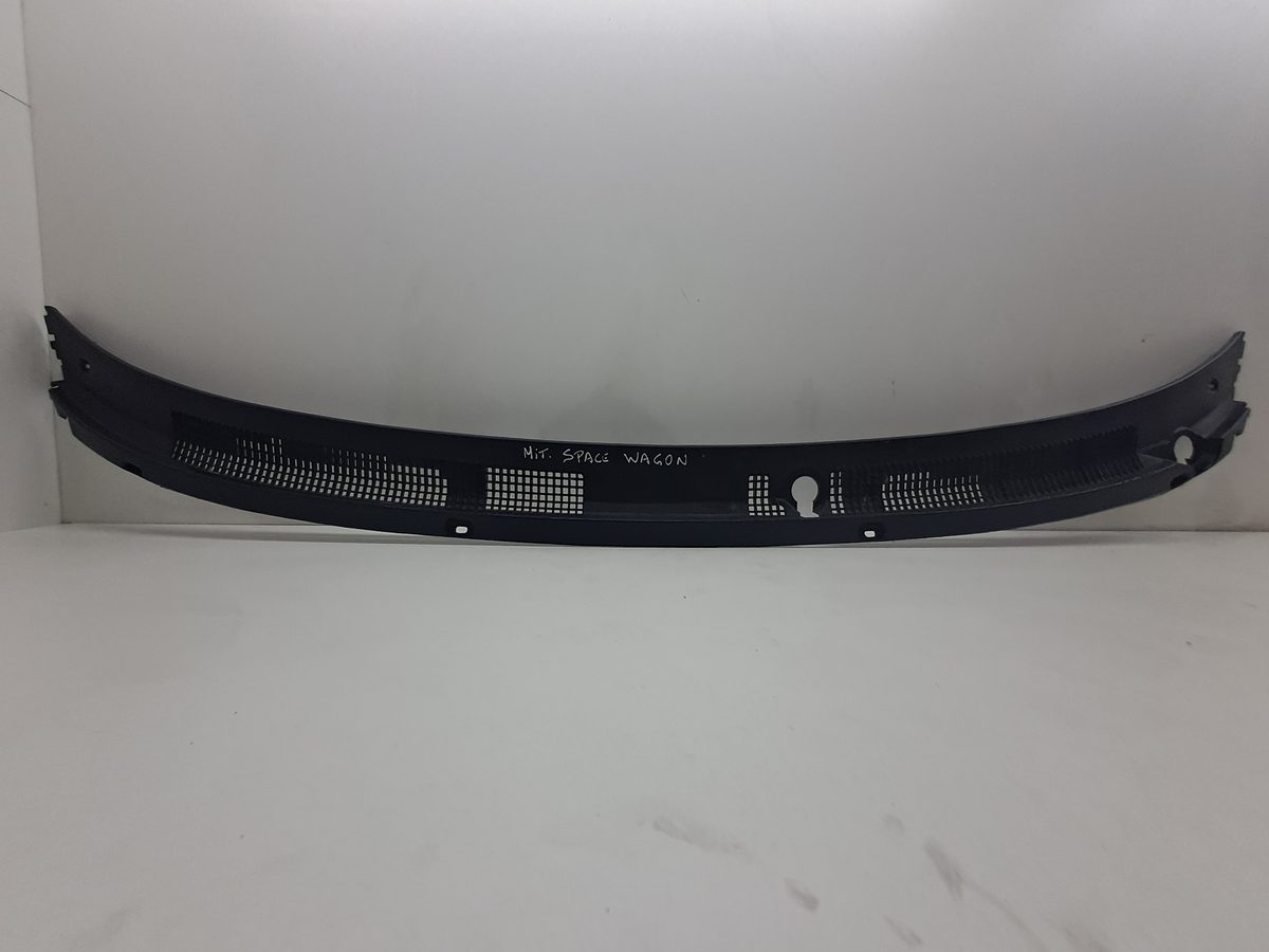 Rejilla De Torpedo Mitsubishi Space Wagon (N30/N40) 1991-1996 GLX Diesel MB667256